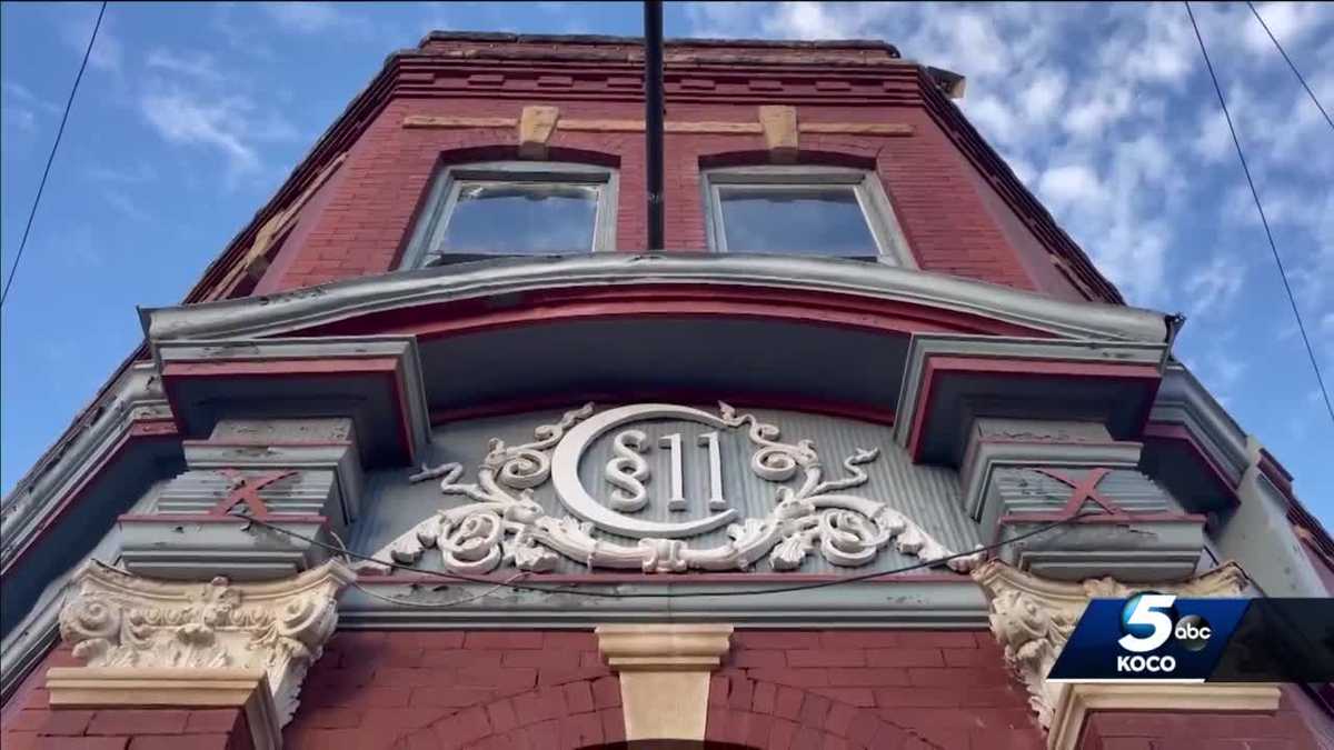 Guthrie Ghost Walk tours tell spooky stories, share history