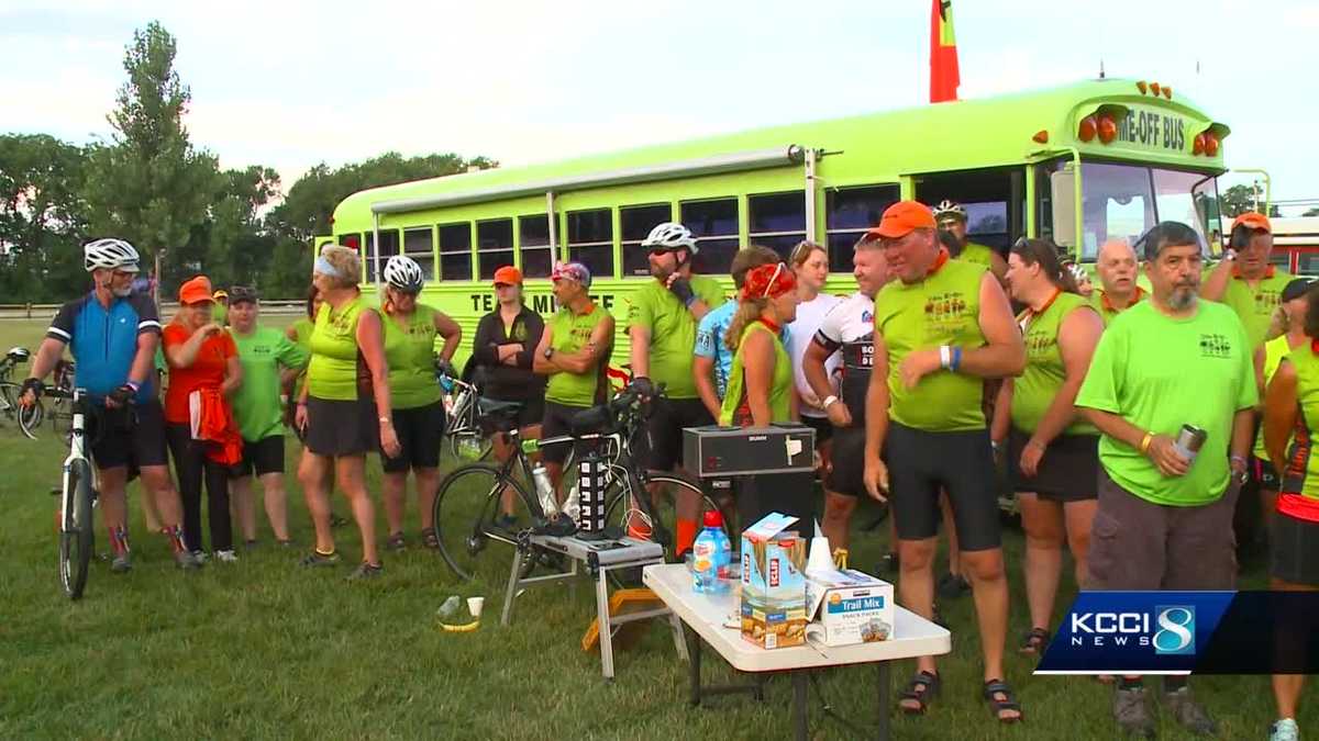 RAGBRAI teams rely on support to keep rolling