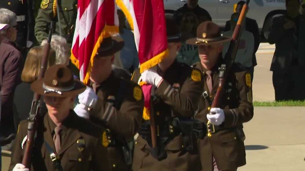 Iowans gather at annual memorial to honor fallen peace officers