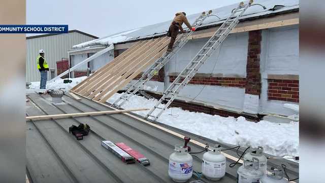 Wayne Community students detour around damage after snow caves in roof - Vimarsana News