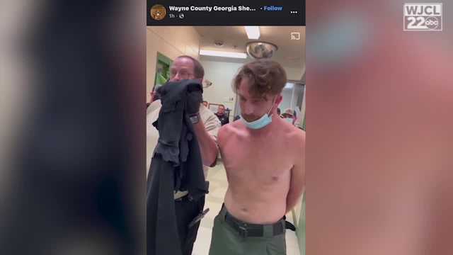Georgia detention officer has uniform cut off after arrest - Vimarsana News