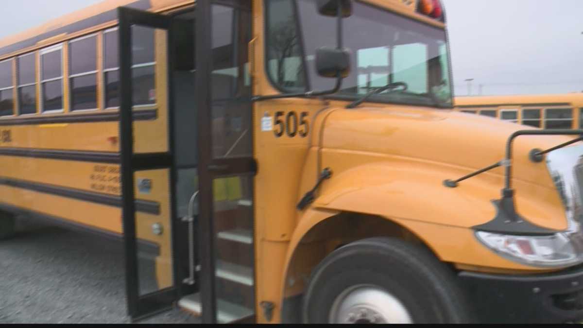 Should school buses have seat belts?