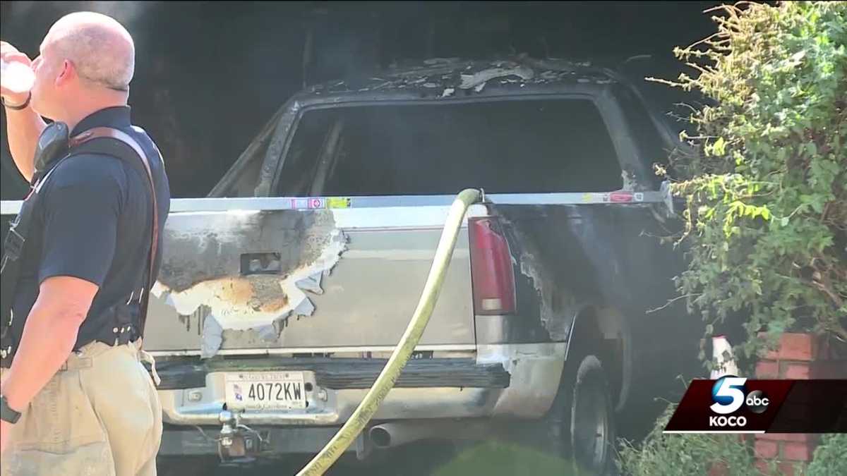 Man trying to jumpstart lawnmower with pickup truck sparks fire at Del
