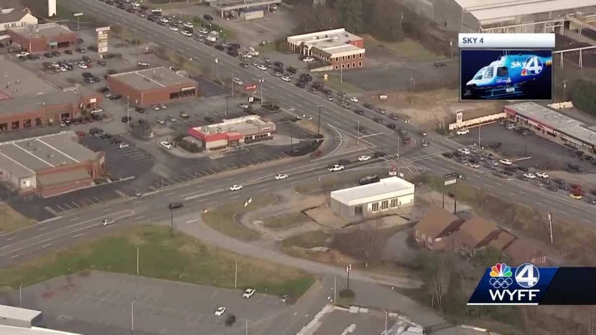 Traffic Tuesday Issues reported along Wade Hampton Boulevard