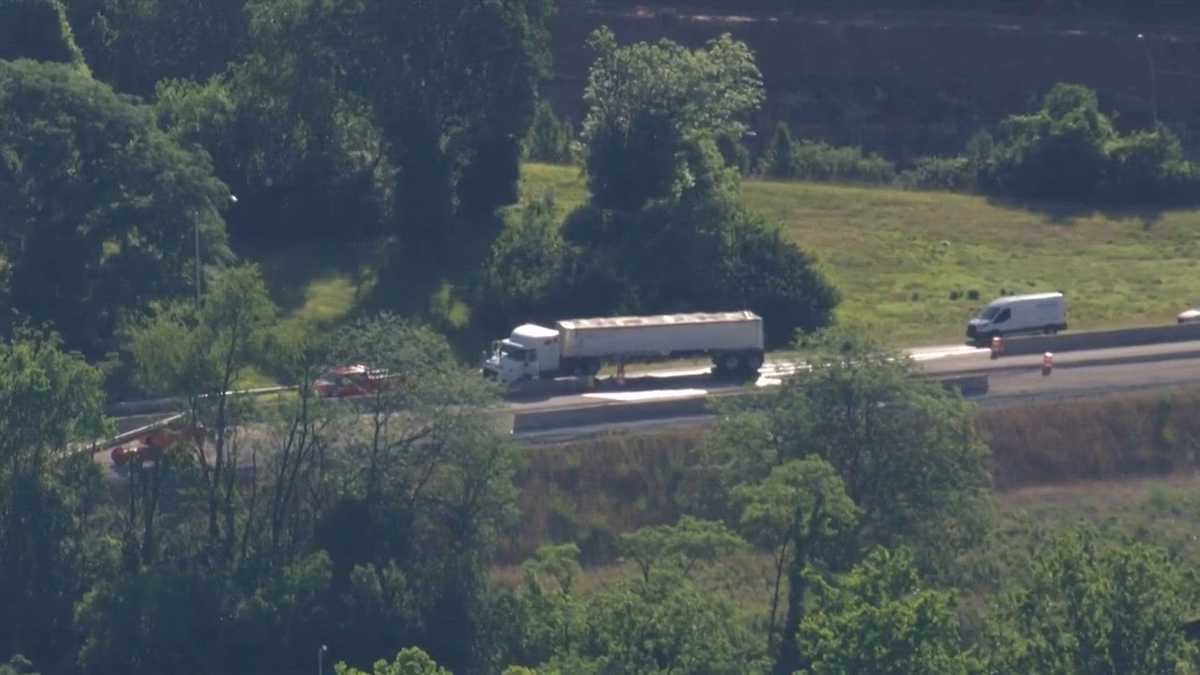 TRAFFIC: Ramp from I-264 to I-71 closed after semi jackknifes