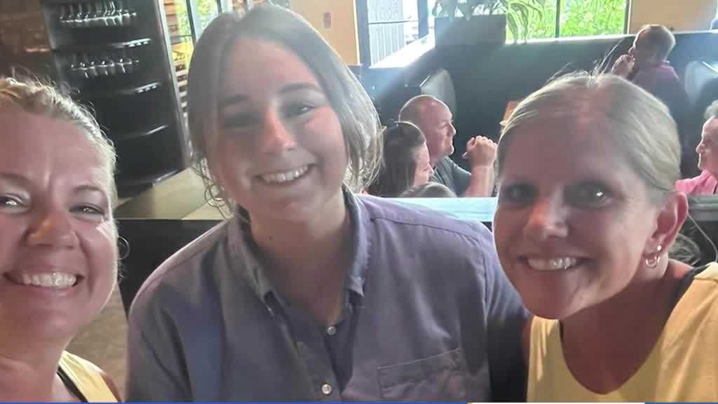 Winterset friends team up to generously tip restaurant workers