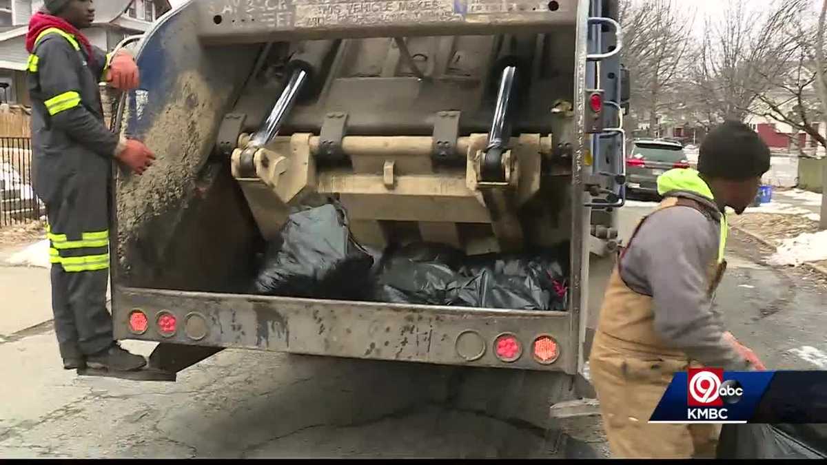 KCMO considers using city crews to pick up trash