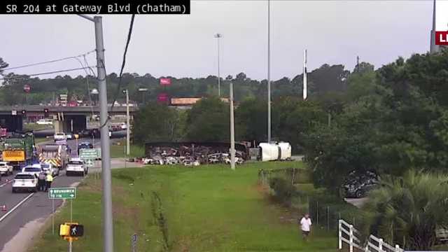 Savannah: Police respond to tractor trailer crash impacting I-95 - Vimarsana News