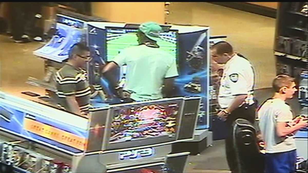 Nebraska Furniture Mart catches holiday shoplifters