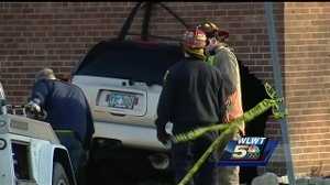 Vehicle crashes into Westwood apartment building