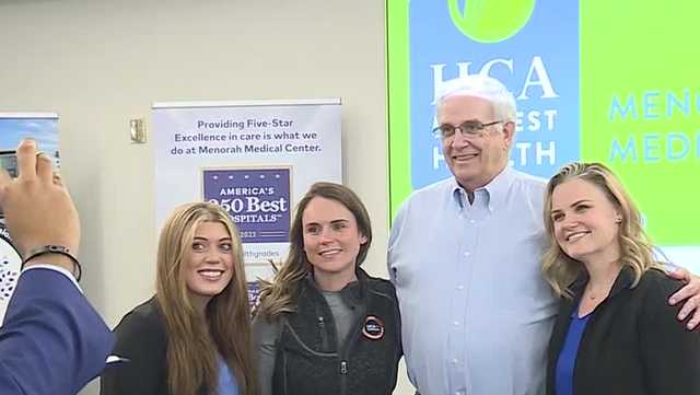 Kansas City nurses reunite with the man they saved at KCI Airport - Vimarsana News