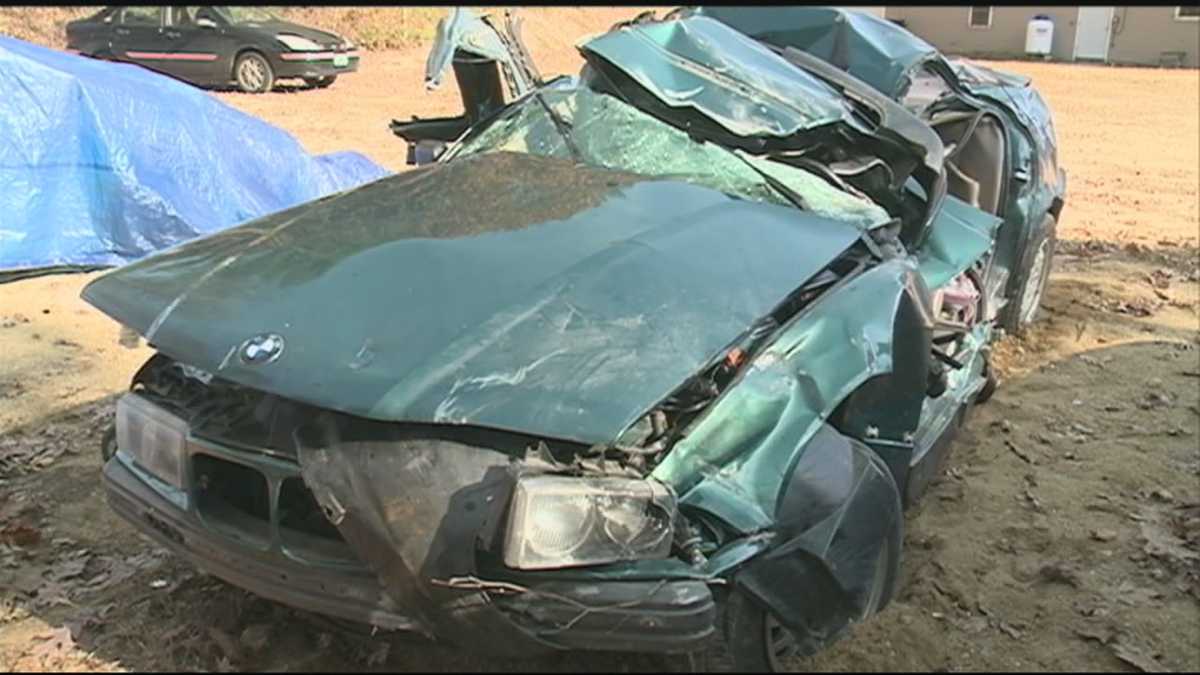 Man found dead maybe hours after car crash happened in New Hampshire