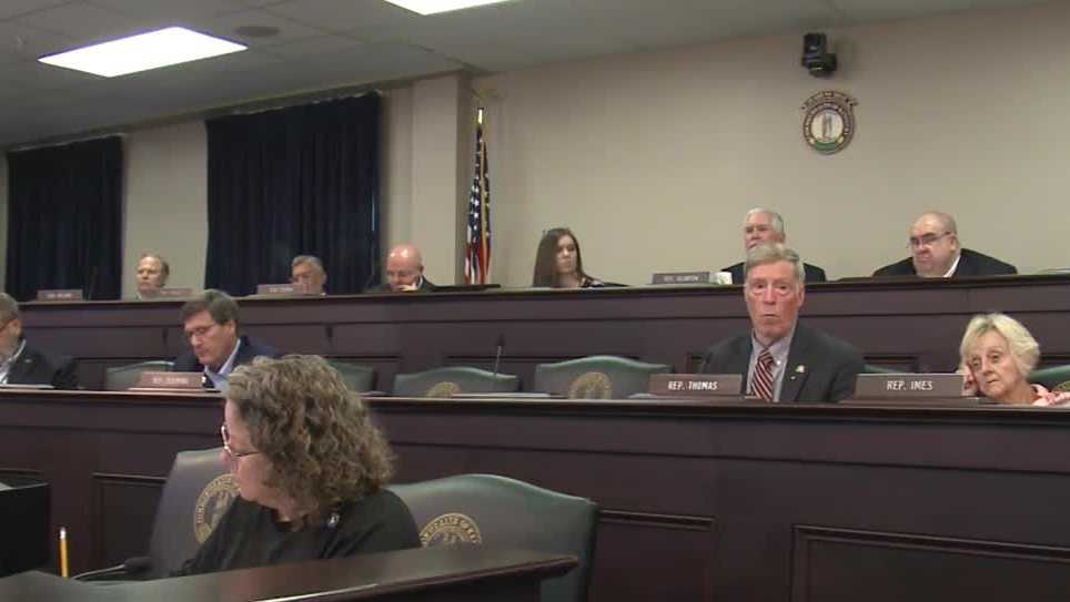 Kentucky lawmakers ask for answers on delays with car titles - Vimarsana News