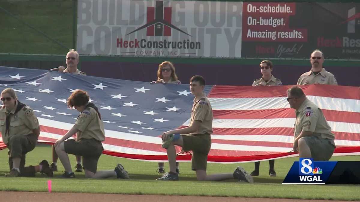 Service members honored in Salute to Veterans event in Lancaster