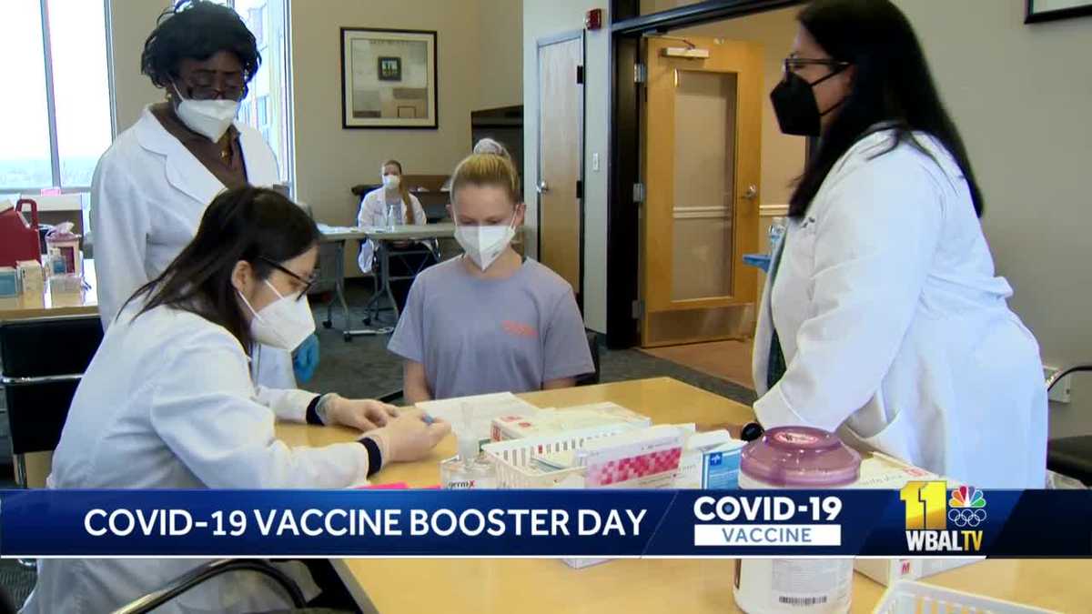 UM School of Pharmacy students give booster shots