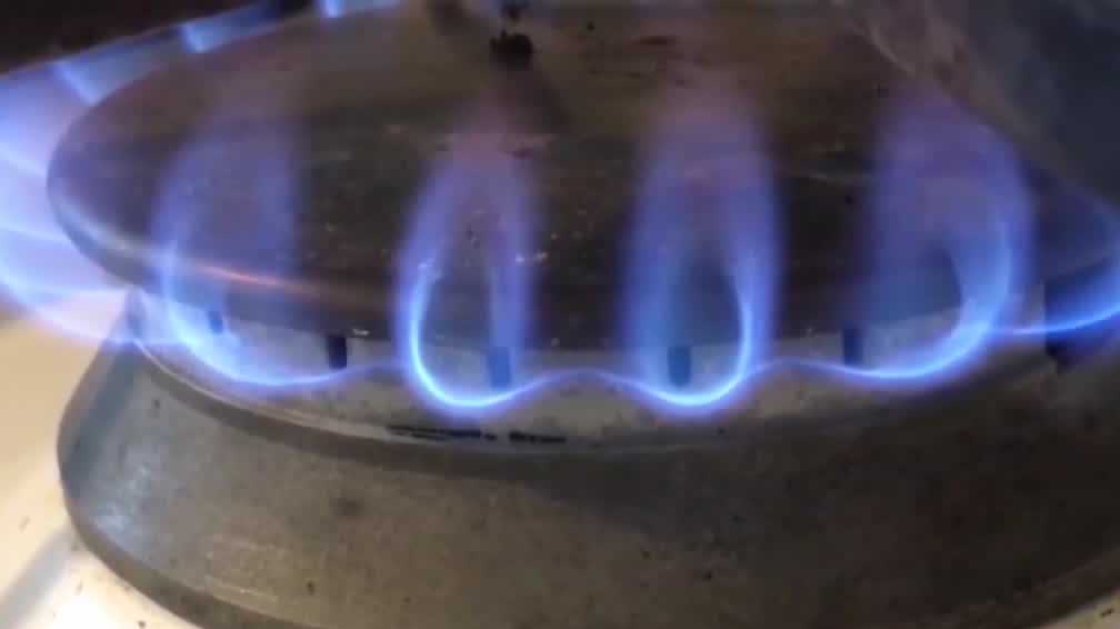 New Mexico gas prices remain stable despite national increase