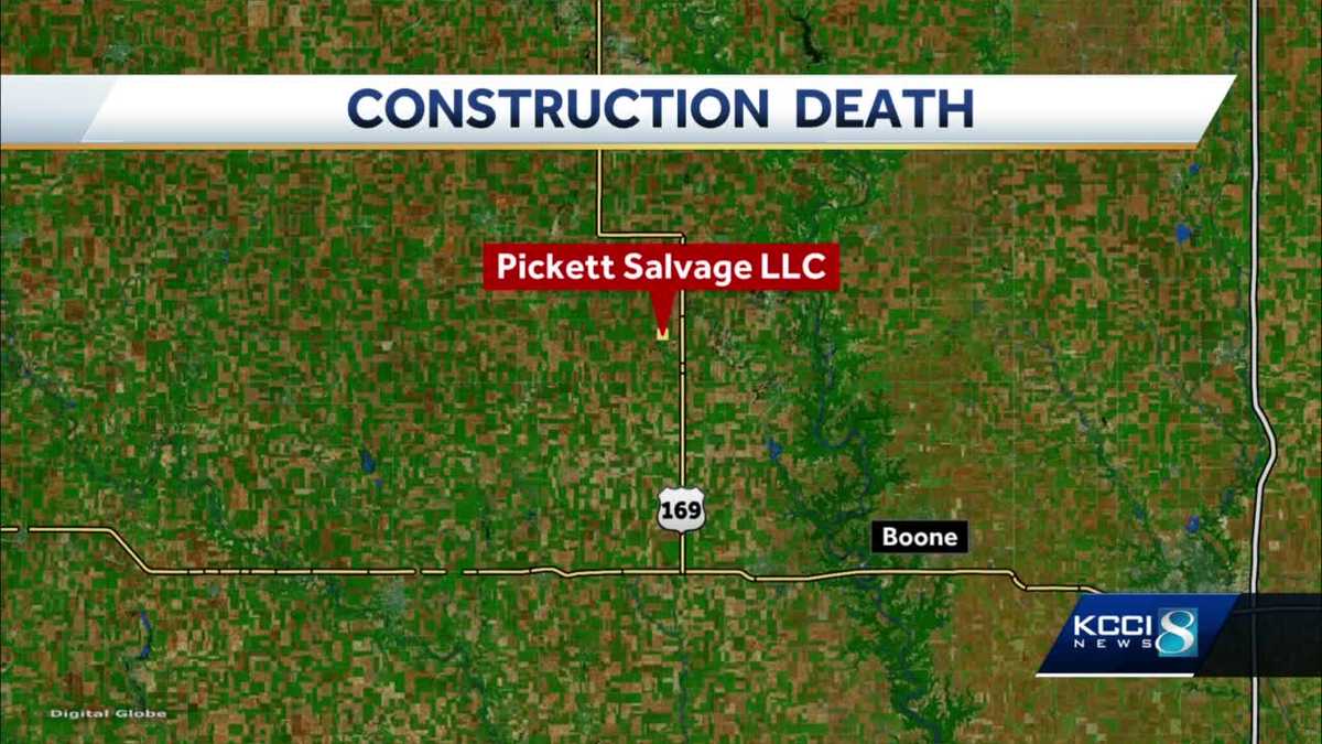Boone, Iowa man dies after being struck by excavator