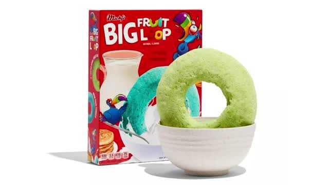 The hottest holiday gift is a massive, half pound Fruit Loop - Vimarsana News