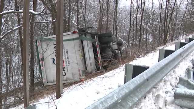 Icy roads cause several crashes Tuesday morning - Vimarsana News