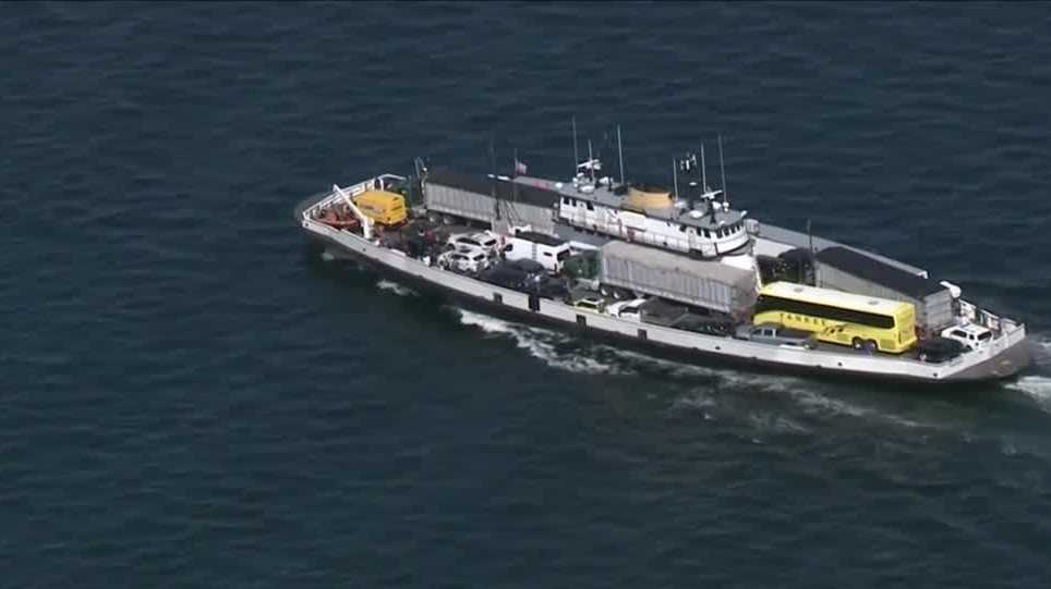 Migrants on Martha's Vineyard moving to Cape Cod