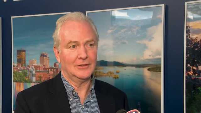 Chris Van Hollen visits NH, fields questions about 2028 | CloseUp
