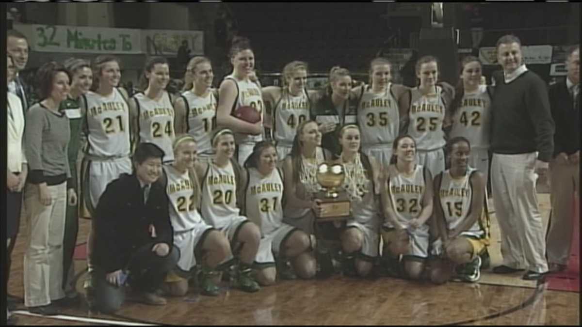 McAuley pulls off 4peat