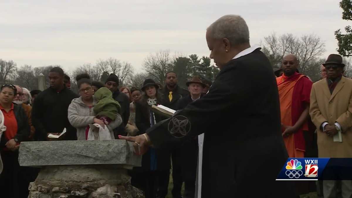 Slaves memorialized near marker in Lexington cemetery