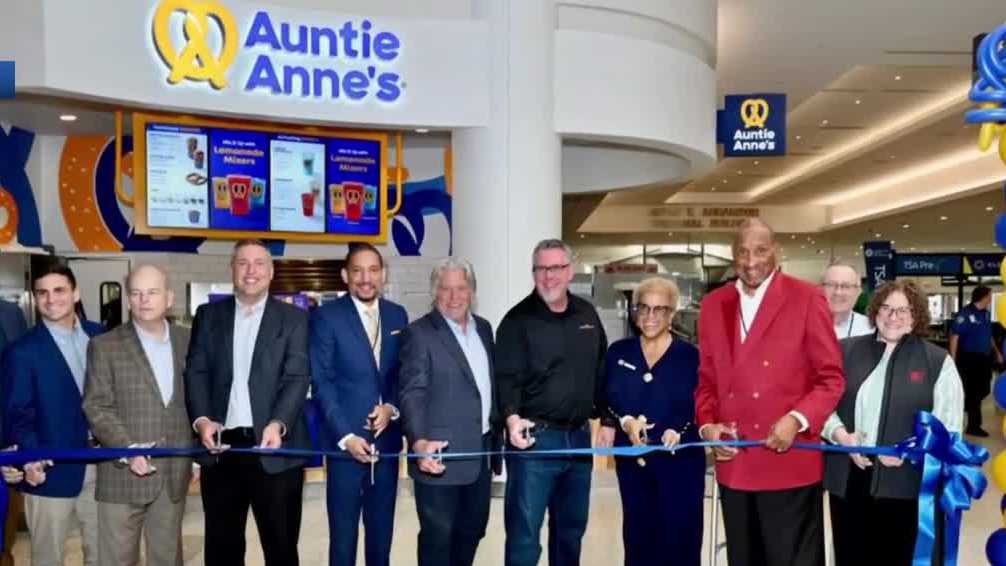 Auntie Anne's opens location inside Louisville airport