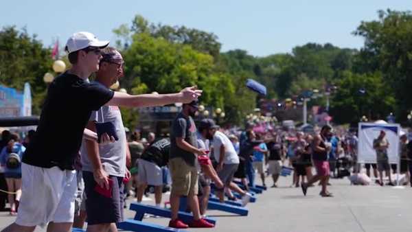 iowa state fair breaks guinness world record for largest cornhole tournament
