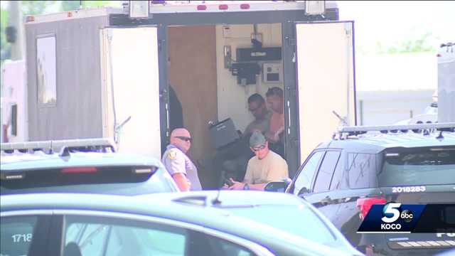Oklahoma City police respond to standoff - Vimarsana News