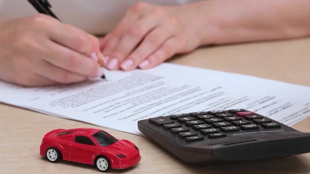 Consumer Reports offers tips for staying on budget while buying or leasing a vehicle