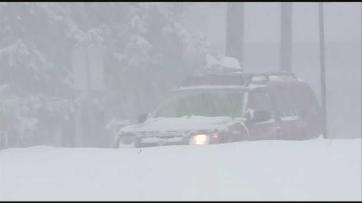 Snow blast hits New Hampshire