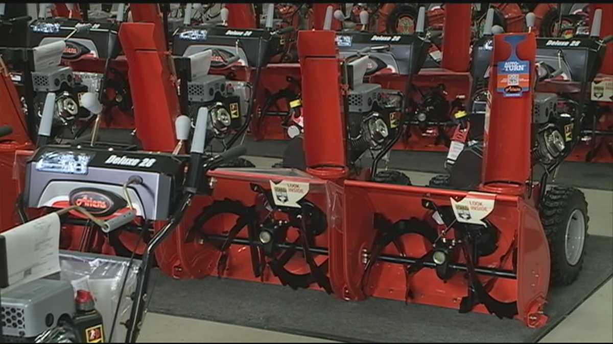 New Hampshire store sells 1,500 snow blowers in 22 days