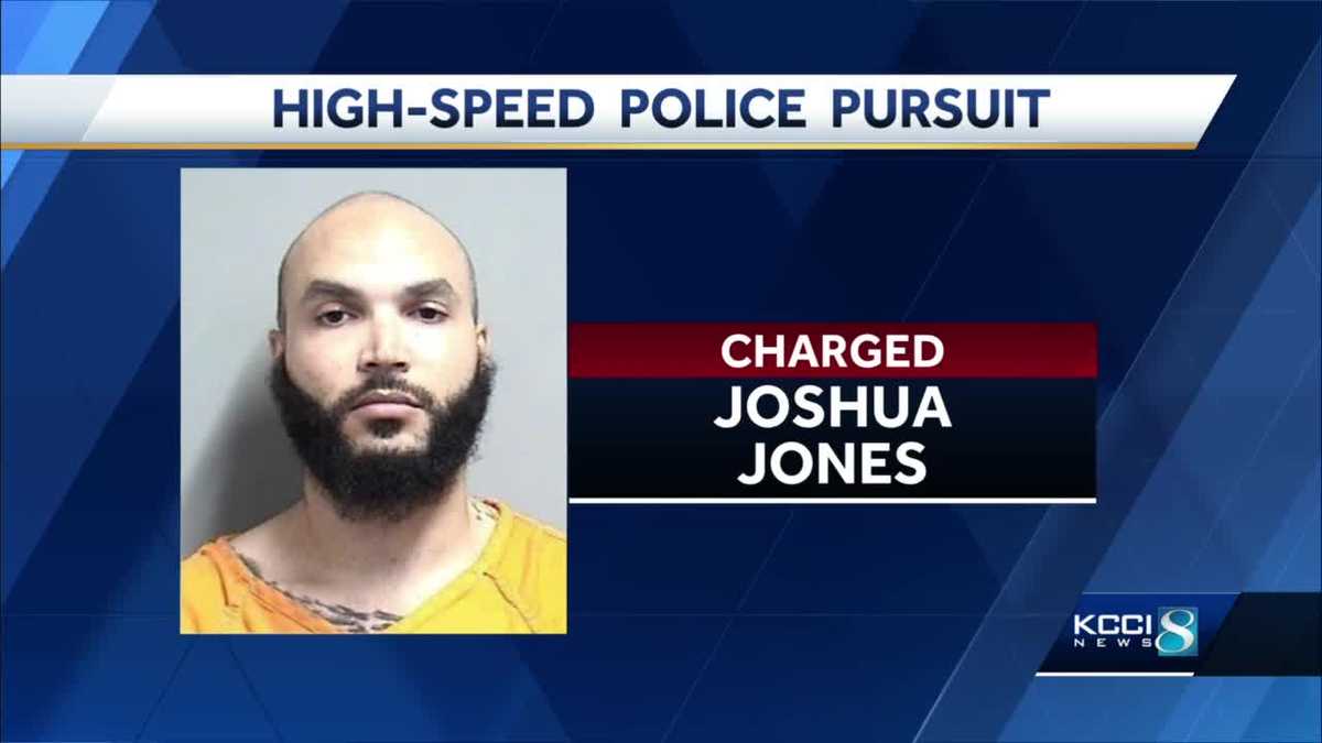 Suspect in custody after high-speed police chase through Des Moines metro