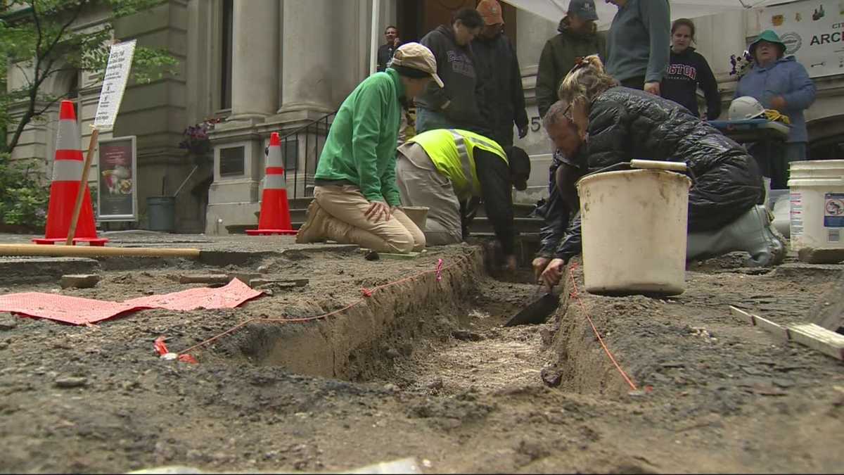 Archaeological Dig Uncovers Historic Artifacts At Old City Hall In Boston 9598