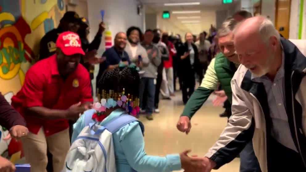 'Flash Dads' still surprising JCPS elementary students with epic greetings