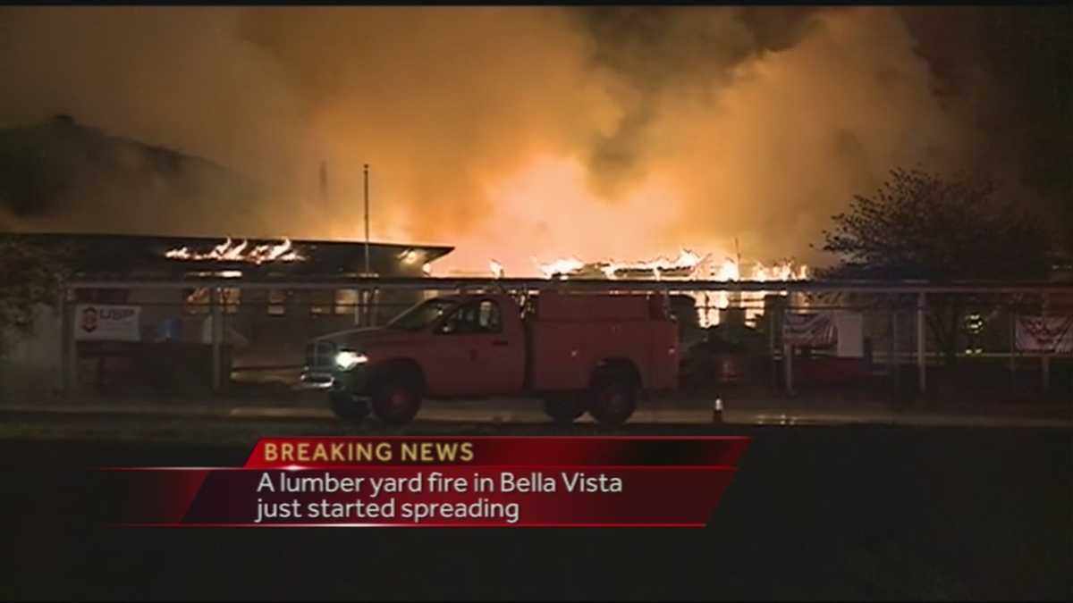 Structure fire in Bella Vista causes power outages