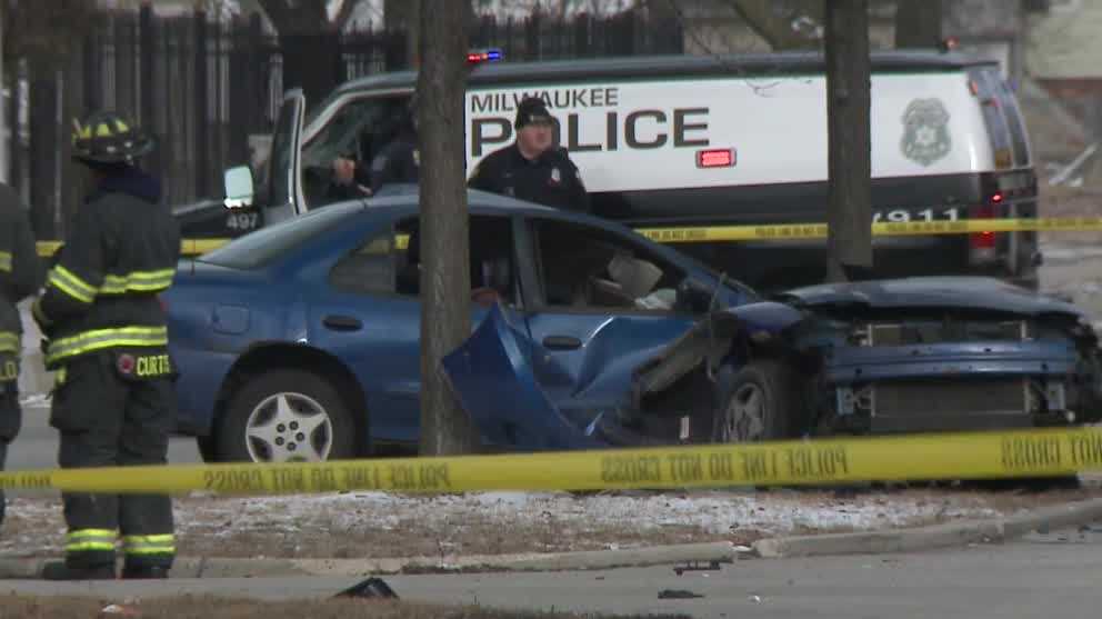 Man dies after car hits tree