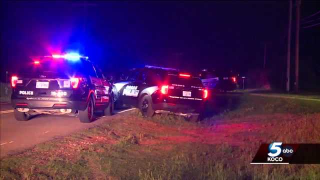 Three in custody after pursuit ends in Moore crash - Vimarsana News