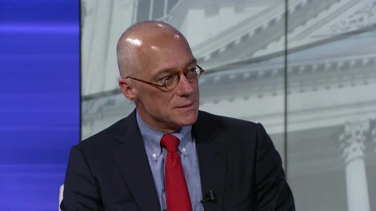 CloseUp: Innis fights socialism in NH