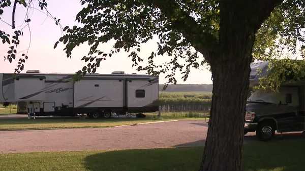 jester park near saylorville preps for flooding