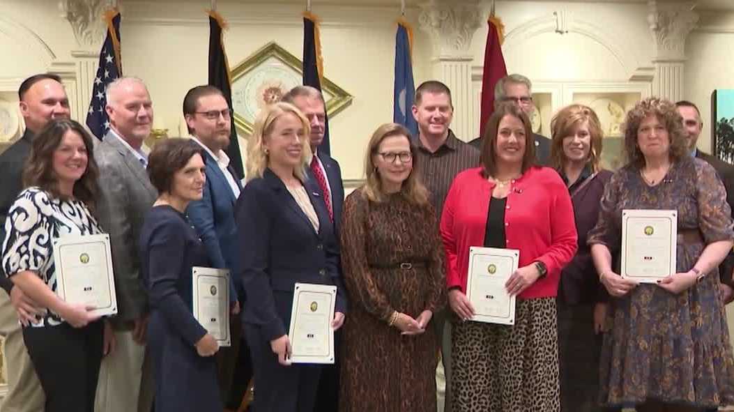 Nebraska presents new military spouse service ribbon to five spouses