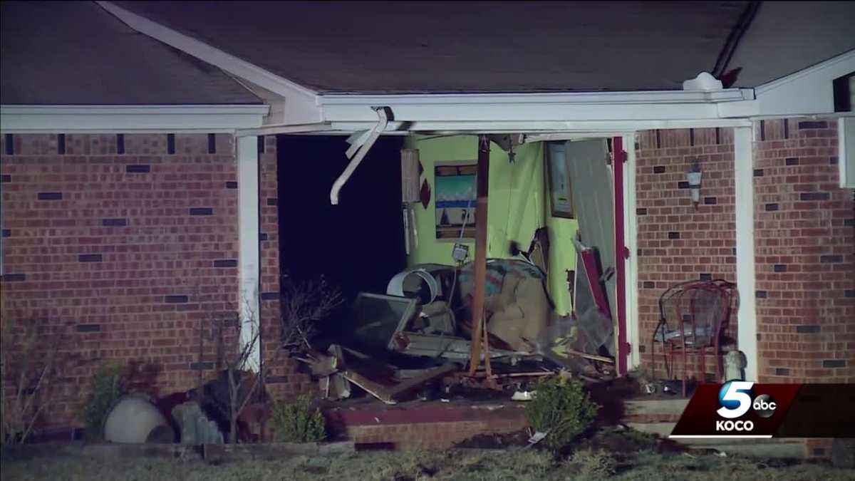 Driver leaves scene after crashing vehicle into southwest OKC home ...