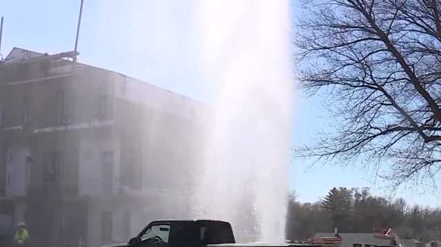 Omaha sees geyser after broken valve in water line - Vimarsana News