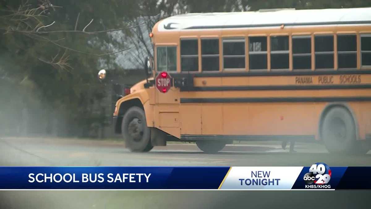 WATCH: Drivers don’t stop for school bus