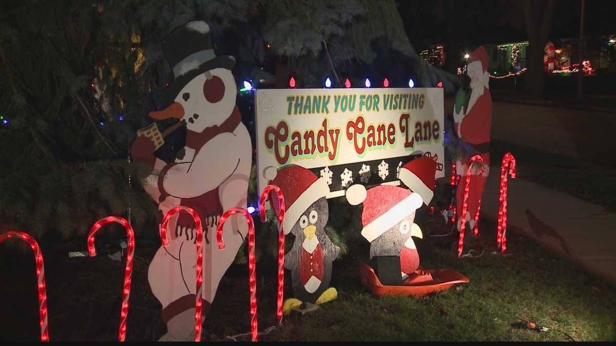 Candy Cane lane opens in West Allis