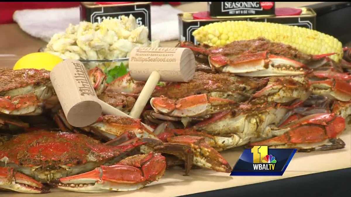 Video: Phillips Seafood showcases crabs