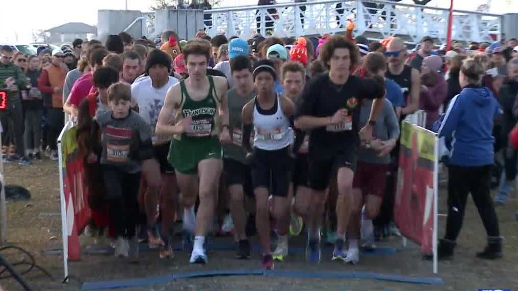 Hundreds flock to Veterans Park for Milwaukee's Turkey Trot