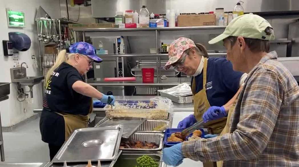 Volunteers extend hours to battle cold in Fort Myers | SWFL.io