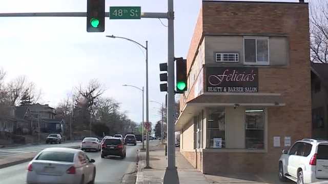 Owner fed up with drivers repeatedly crashing into salon - Vimarsana News